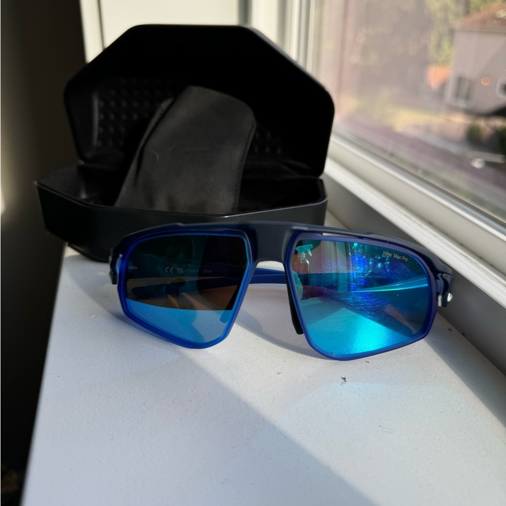 Nike Flyfree Mirrored Sunglasses